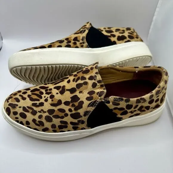 Dr. Scholl's WANDER UP Tan/ Black Women's Sneaker Slip On - Size 8 - Picture 4 of 6